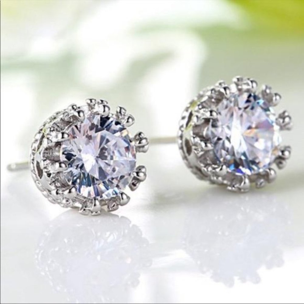 925 STERLING SILVER DIAMOND CROWN STUD EARRINGS - Picture 2 of 6